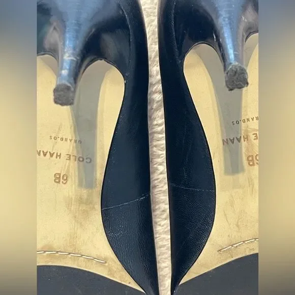 COLE HAAN Grand OS navy blue heels. Size 6B - Picture 5 of 8